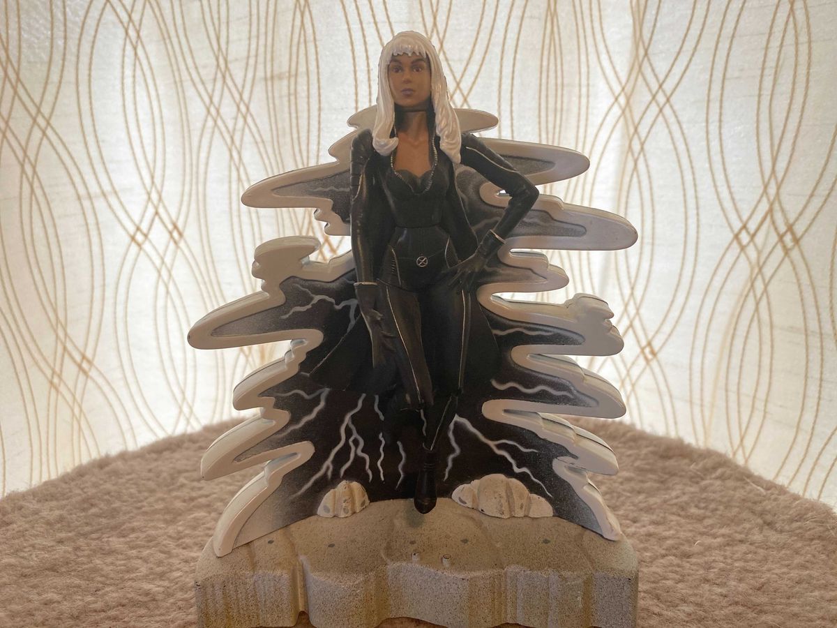 Action figure of Storm from the 2000 X-Men movie