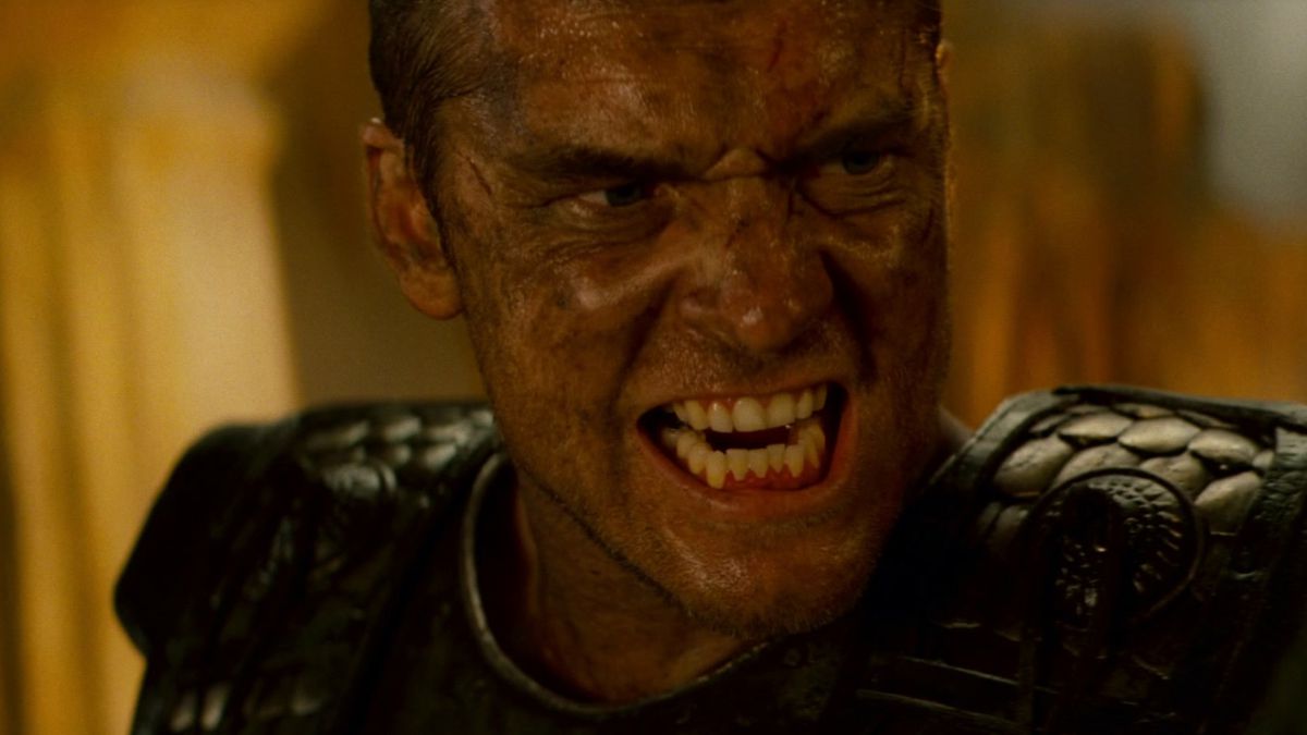 Sam Worthington barring his teeth as Perseus in Clash of the Titans