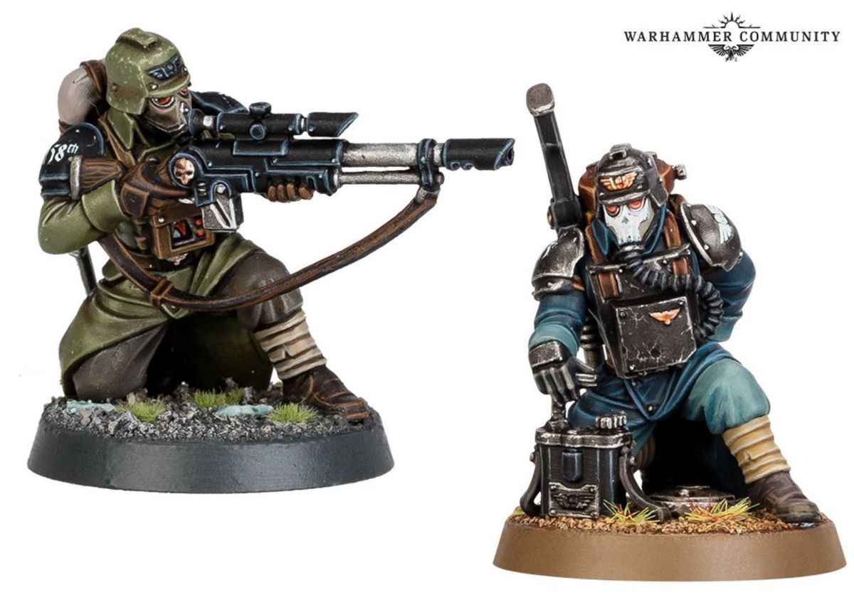 Another example of the same torso being used for two different figures. On the left, a sniper. On the right, a demolitions unit at his plunger.